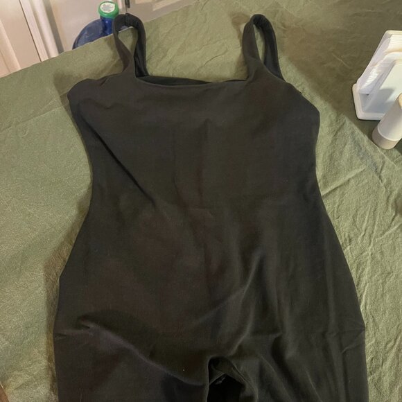 SKIMS OUTDOOR SQUARE NECK ONESIE - Picture 4 of 5